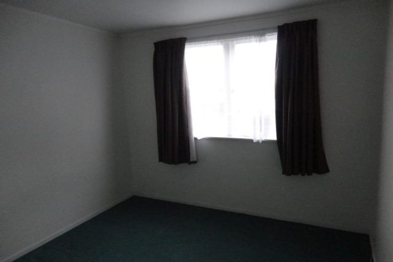 Photo of property in 19 Archibald Road, Kelston, Auckland, 0602