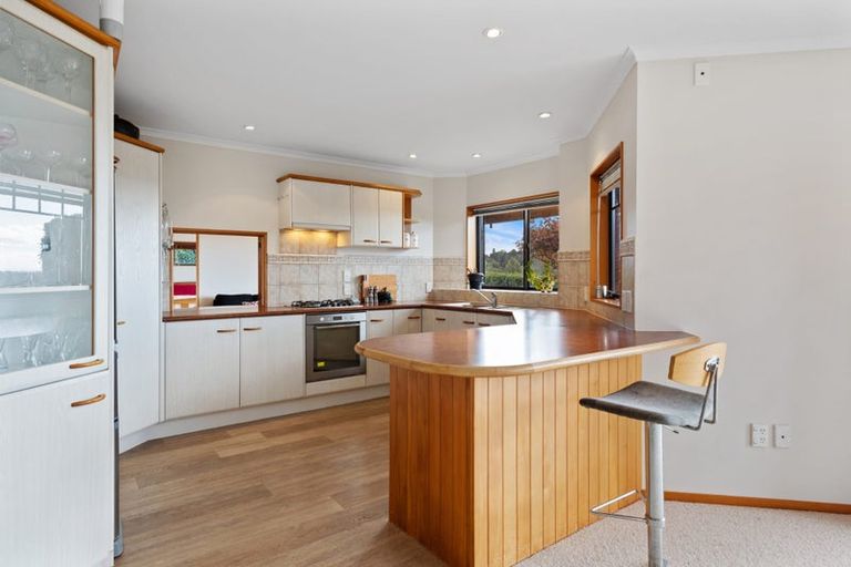 Photo of property in 12 Bayvista Close, Welcome Bay, Tauranga, 3112