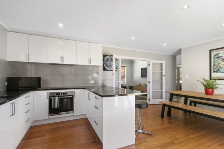 Photo of property in 9b Fergusson Street, Waterloo, Lower Hutt, 5011