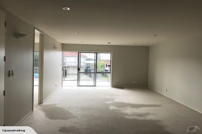 Photo of property in 204/252 Centreway Road, Orewa, 0931