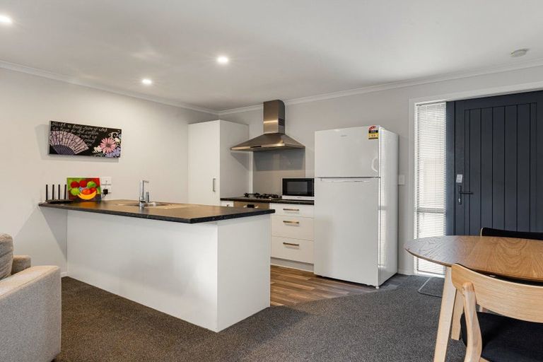 Photo of property in 2/21 Fifth Avenue, Enderley, Hamilton, 3214