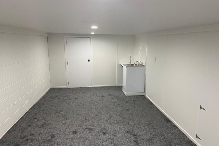 Photo of property in 1/3 Bentley Avenue, Glenfield, Auckland, 0629