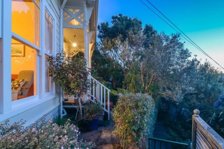 Photo of property in 58 Totara Road, Miramar, Wellington, 6022