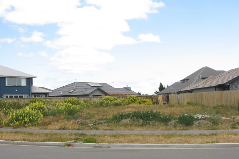 Photo of property in 25 Foresters Crescent, Parklands, Christchurch, 8083