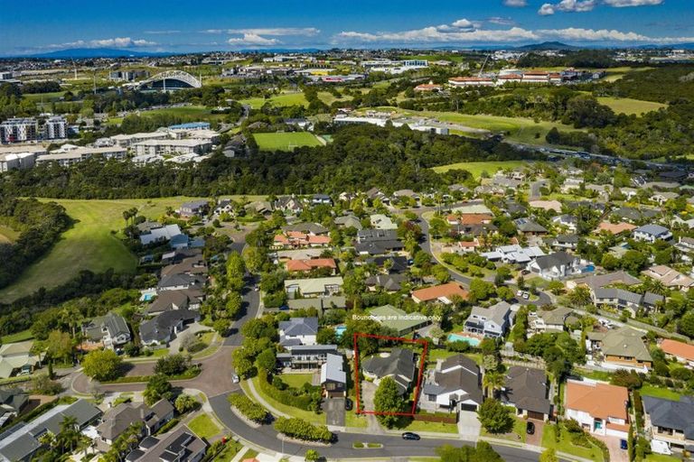 Photo of property in 33 Landing Drive, Albany, Auckland, 0632