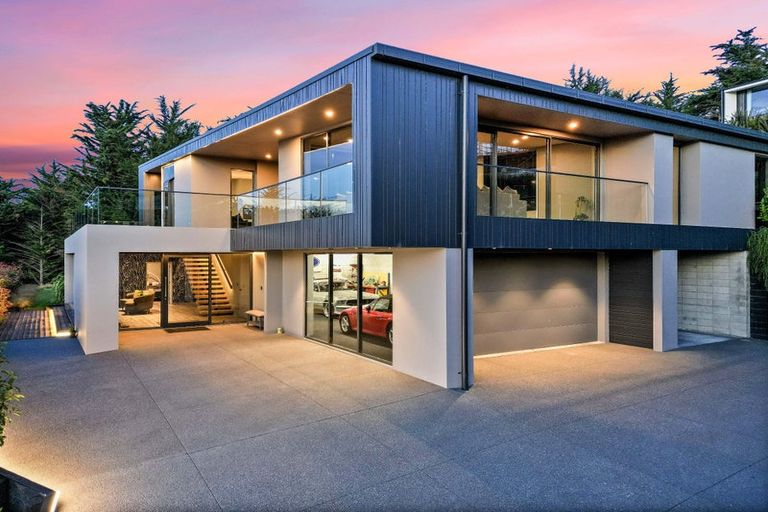 Photo of property in 13 Redmund Spur Road, Kennedys Bush, Christchurch, 8025