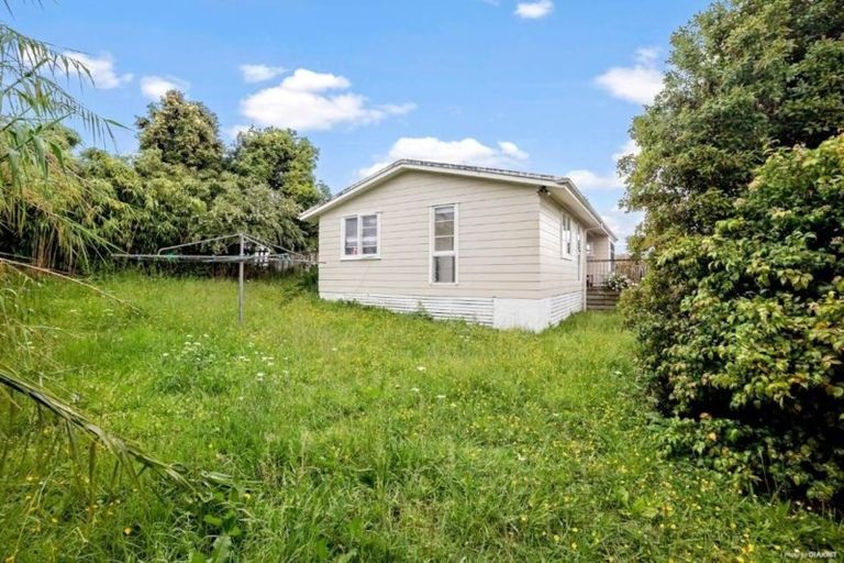 Photo of property in 40 Taurus Crescent, Beach Haven, Auckland, 0626