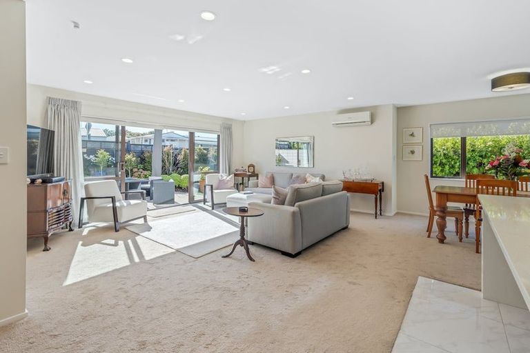 Photo of property in 126a Wellington Street, Howick, Auckland, 2014