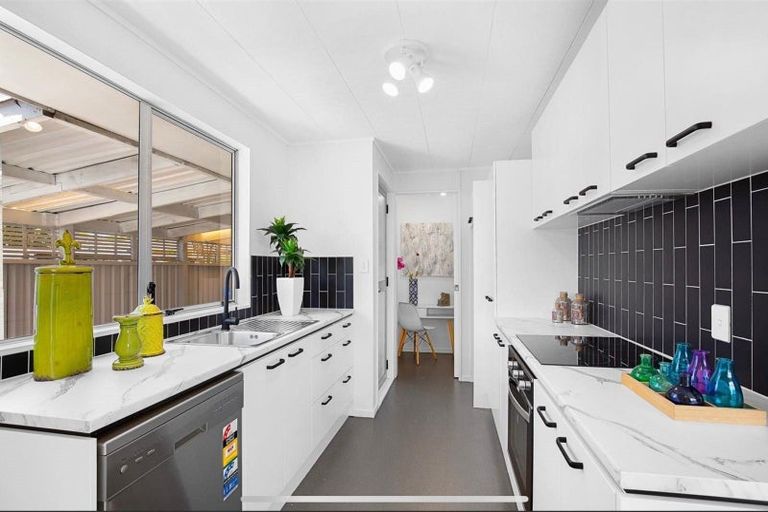 Photo of property in 1/25 Daytona Road, Henderson, Auckland, 0610