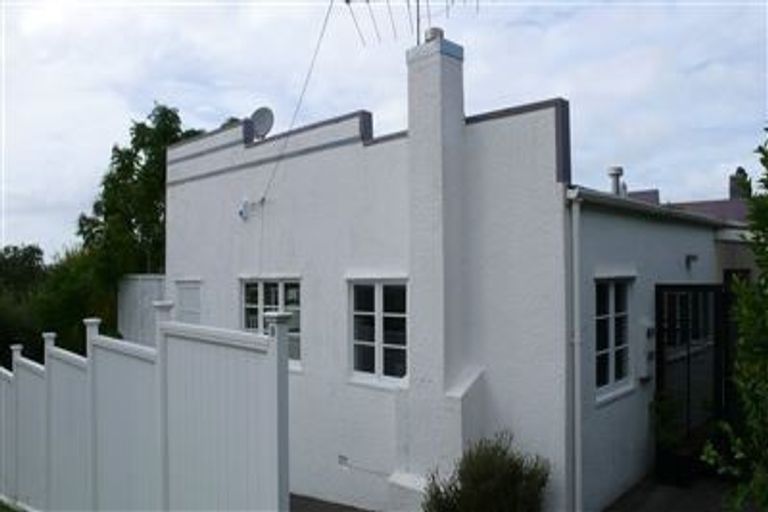 Photo of property in 1/5 Milton Road, Northcote Point, Auckland, 0627