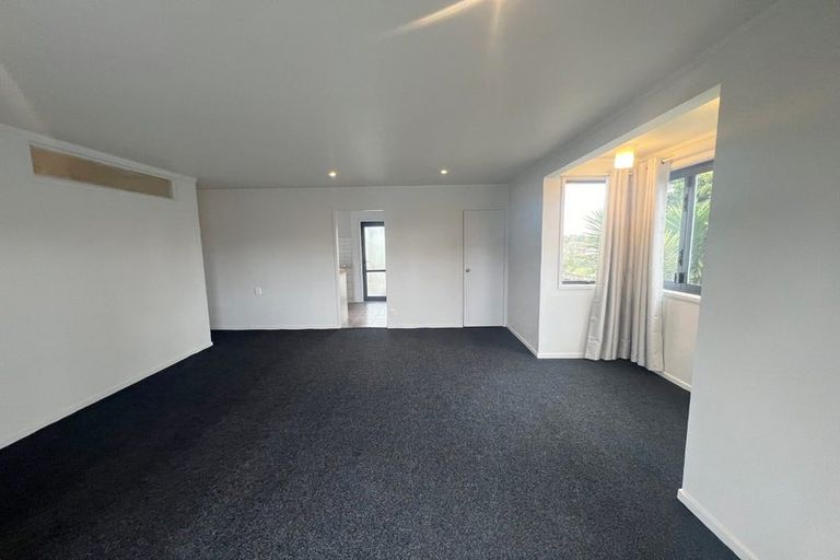 Photo of property in 1 Gambare Place, Wattle Downs, Auckland, 2103