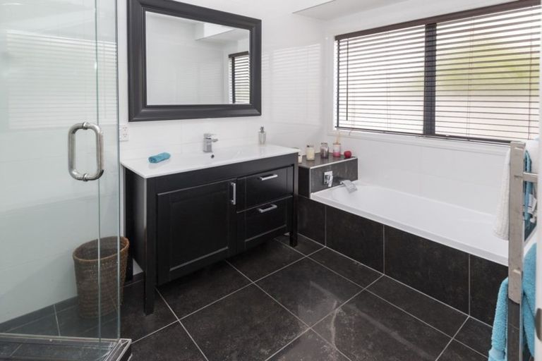 Photo of property in 4 Emyvalie Place, Dannemora, Auckland, 2016