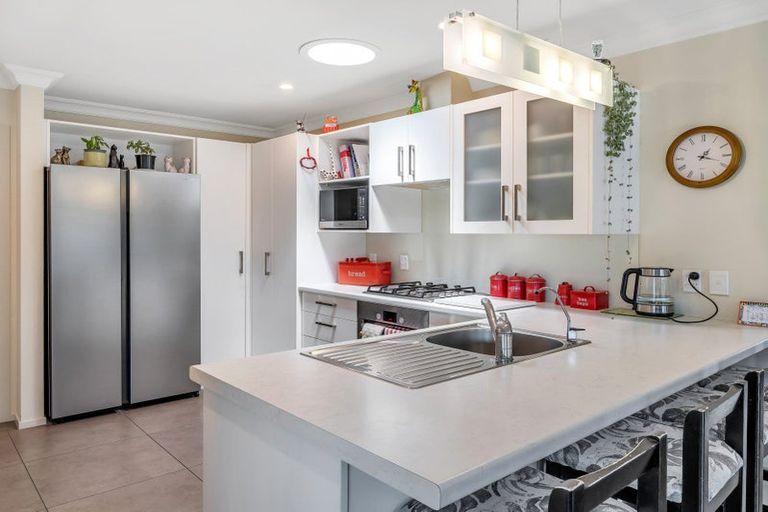 Photo of property in 112b Weraroa Road, Levin, 5510