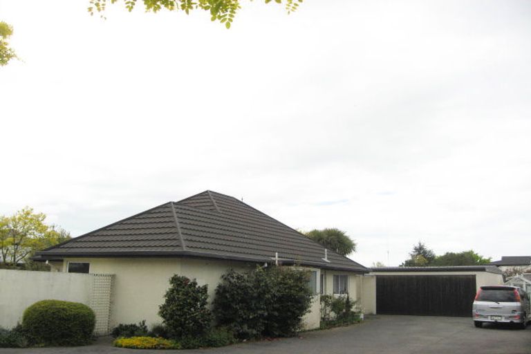 Photo of property in 68 Regency Crescent, Redwood, Christchurch, 8051