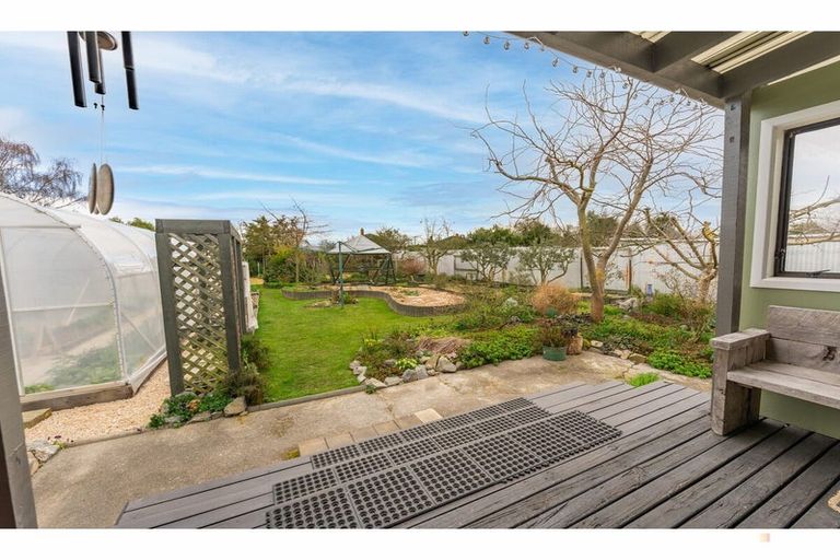 Photo of property in 8 Moorhouse Street, Waimate, 7924