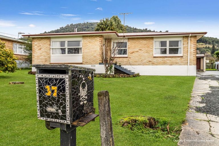 Photo of property in 37 Turner Drive, Western Heights, Rotorua, 3015