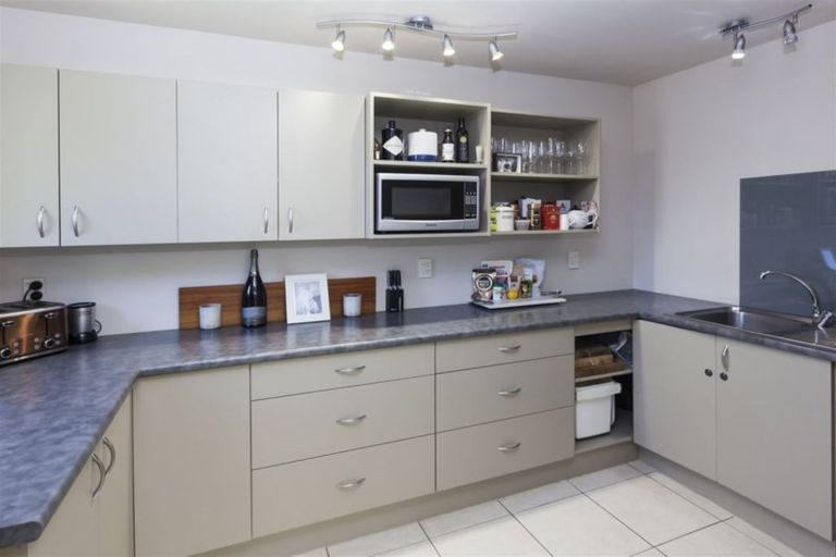 Photo of property in 9 Dunvegan Place, Harewood, Christchurch, 8051