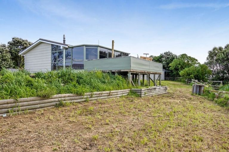 Photo of property in 5 Hughson Place, Opunake, 4616