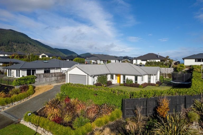 Photo of property in 4 Woolshed Drive, Stoke, Nelson, 7011