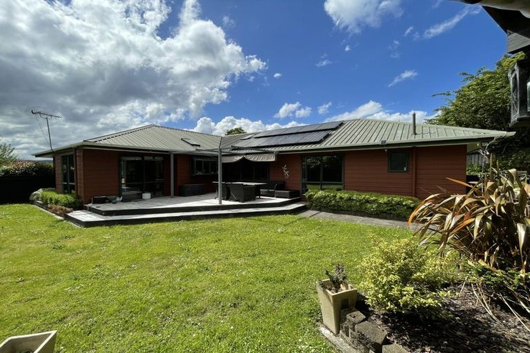 Photo of property in 9 Carlow Grove, Birchville, Upper Hutt, 5018