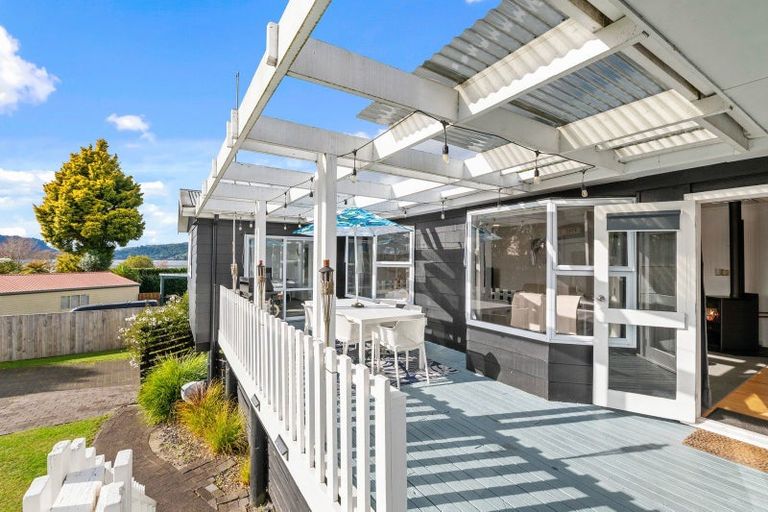 Photo of property in 6 Aoturoa Avenue, Rotoiti Forest, Rotorua, 3074