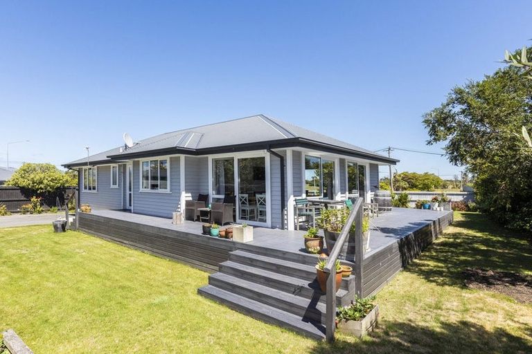 Photo of property in 43 Rawson Street, New Brighton, Christchurch, 8083