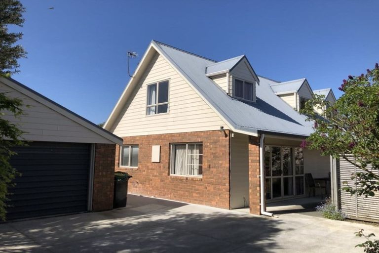 Photo of property in 2/196 England Street, Linwood, Christchurch, 8011