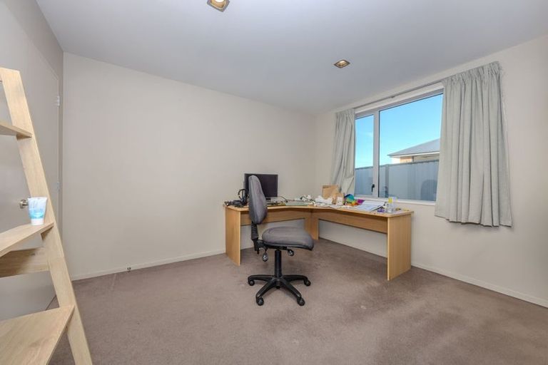 Photo of property in 12a Alpha Close, Wanaka, 9305