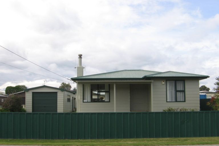 Photo of property in 71 Nash Parade, Foxton Beach, Foxton, 4815