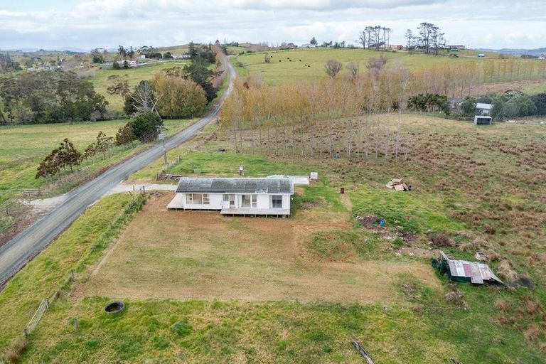 Photo of property in 63 Nukuroa Road, Oruawharo, Wellsford, 0975