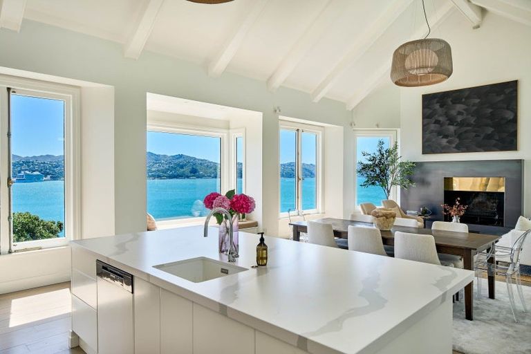 Photo of property in 3 Maida Vale Road, Roseneath, Wellington, 6011