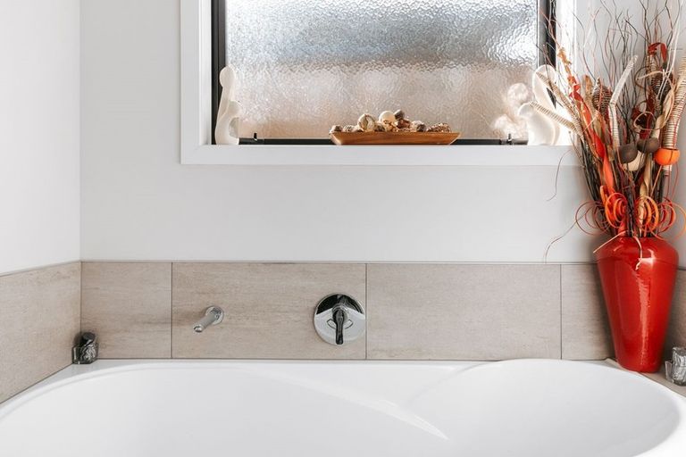 Photo of property in 30 Richardson Road, Omokoroa, 3114