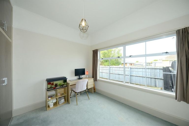 Photo of property in 62 Northcote Road, Northcote, Christchurch, 8052