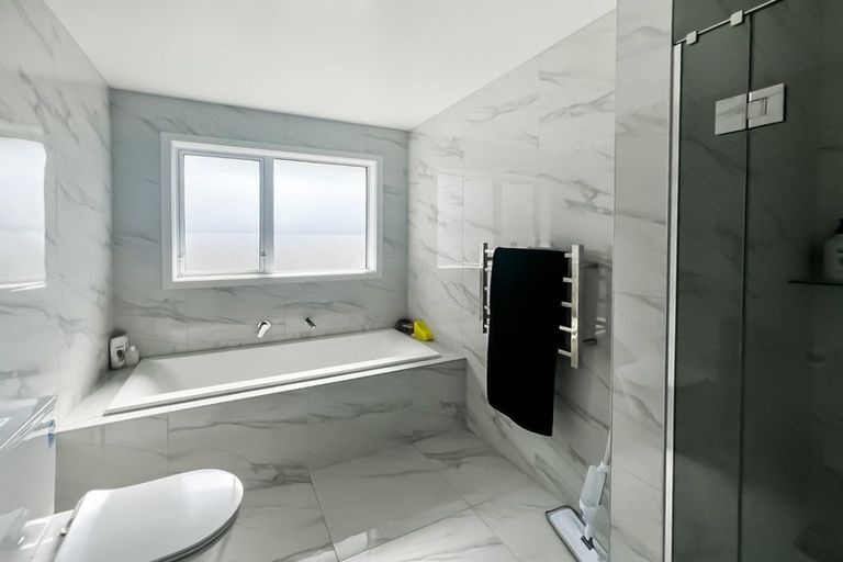 Photo of property in 4 Ivy Lane, Kelvin Grove, Palmerston North, 4414