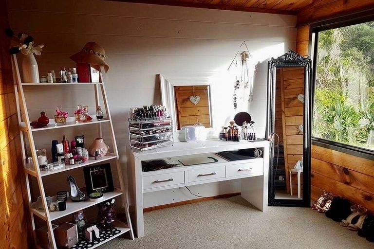 Photo of property in 95 Manuka Street, Stokes Valley, Lower Hutt, 5019