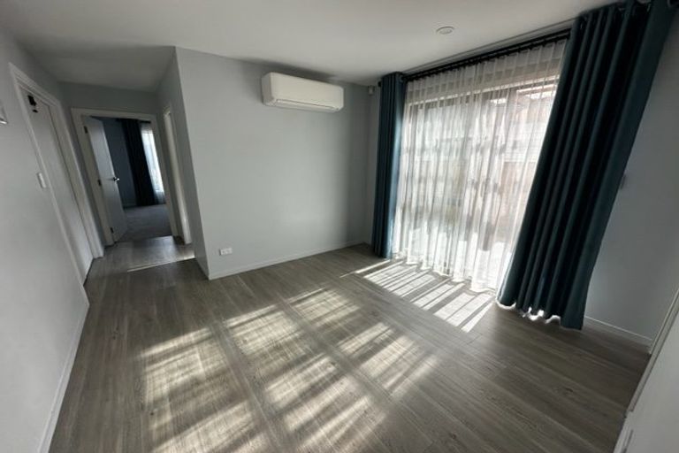 Photo of property in 35 Johns Creek Crescent, Silverdale, 0932