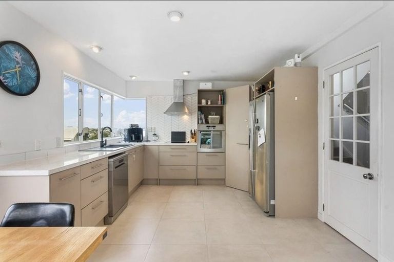 Photo of property in 21a Monyash Road, Manly, Whangaparaoa, 0930