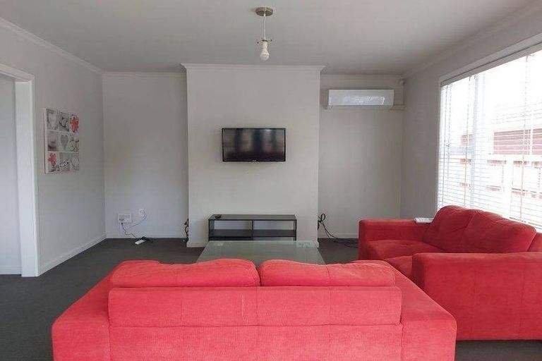 Photo of property in 1/5 Newbridge Place, Ilam, Christchurch, 8041