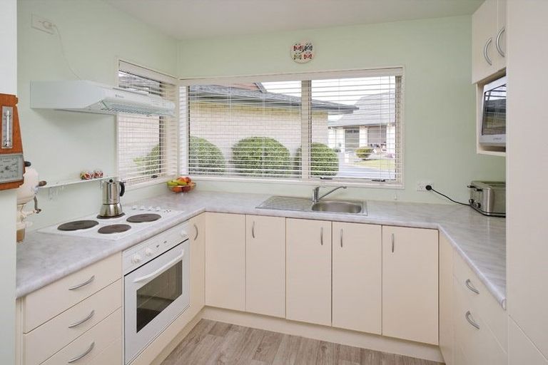 Photo of property in Rivertown Villas, 150 Williams Street, Kaiapoi, 7630