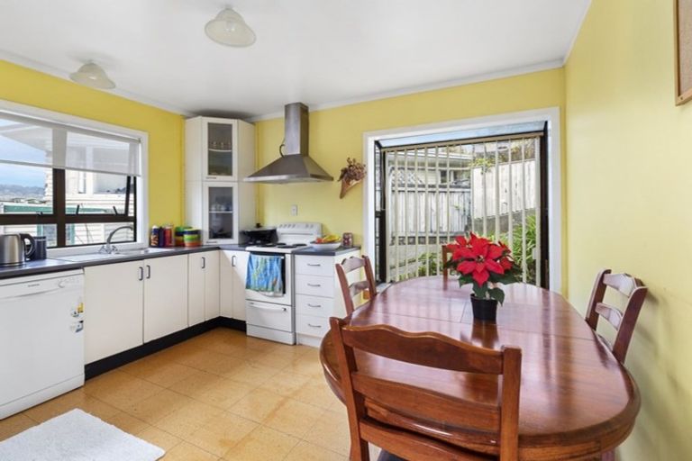 Photo of property in 11a Hillary Street, Tawa, Wellington, 5028