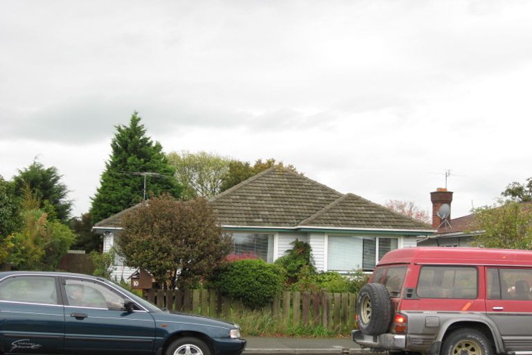 Photo of property in 10 Northcote Road, Northcote, Christchurch, 8052