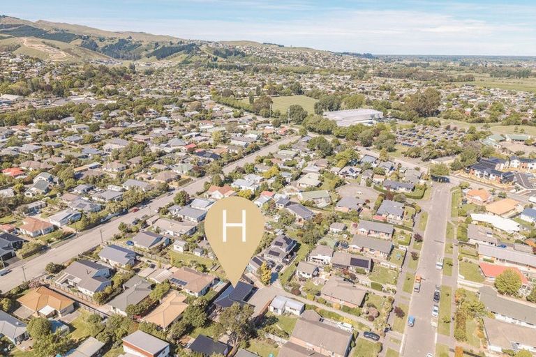 Photo of property in 20 Roberta Drive, Somerfield, Christchurch, 8024