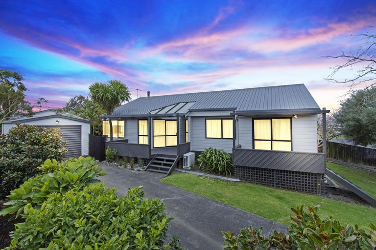 Photo of property in 113 Carnoustie Drive, Wattle Downs, Auckland, 2103