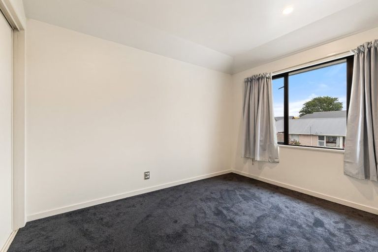Photo of property in 1 Trist Place, Edgeware, Christchurch, 8013