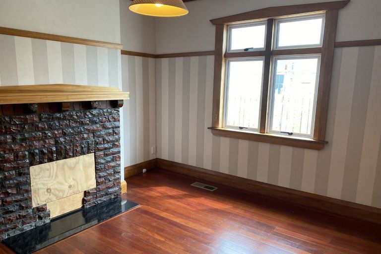 Photo of property in 12 Leighton Avenue, Waiwhetu, Lower Hutt, 5010