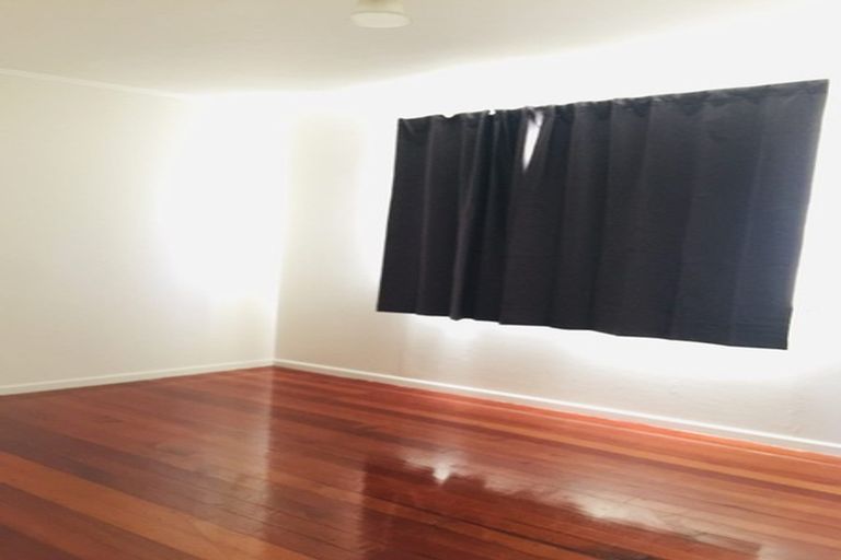 Photo of property in 12 Olive Street, Manurewa, Auckland, 2102