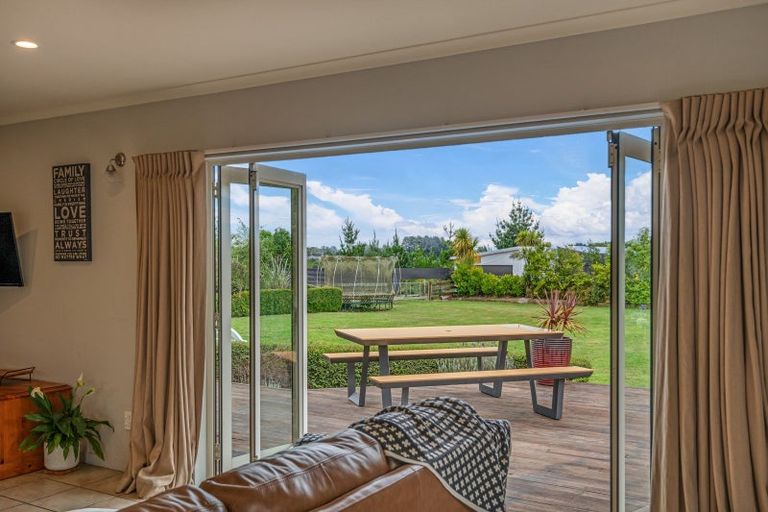 Photo of property in 76 Polson Hill Drive, Aokautere, Palmerston North, 4471