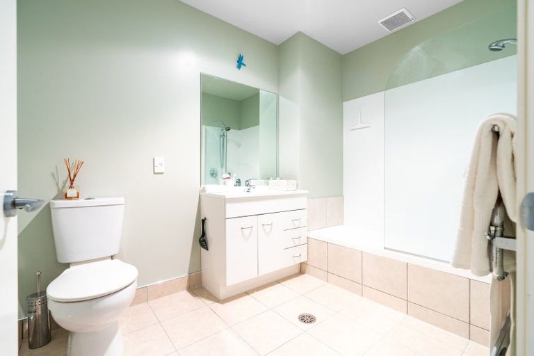 Photo of property in 5/143 Cockayne Road, Khandallah, Wellington, 6035