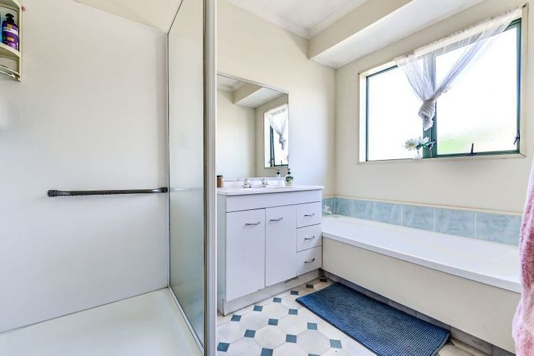 Photo of property in 2 Dingwall Court, Rototuna, Hamilton, 3210