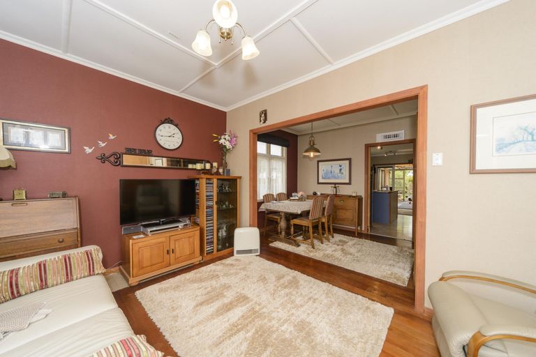 Photo of property in 730 Tremaine Avenue, Palmerston North, 4414